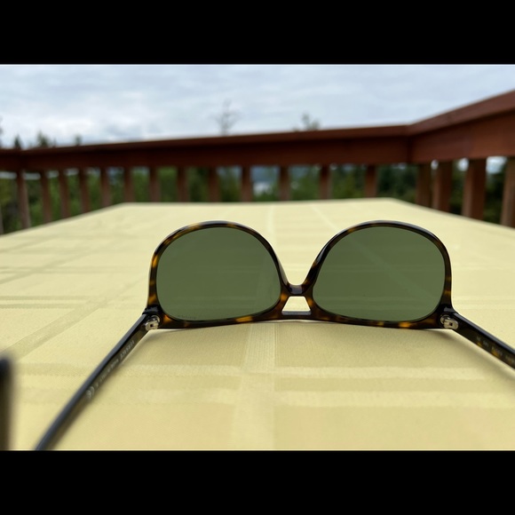 SOLD❌❌❌Versace Sunglasses❌❌❌SOLD - Picture 4 of 10